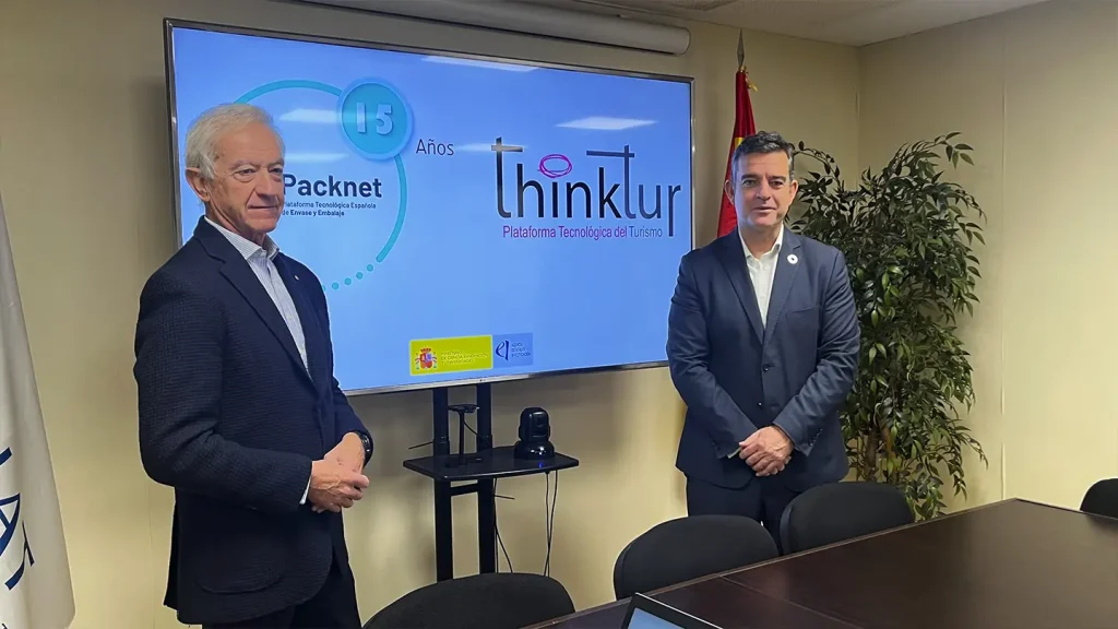PACKNET y THINKTUR firman un acuerdo para impulsar la innovación tecnológica y la sostenibilidad